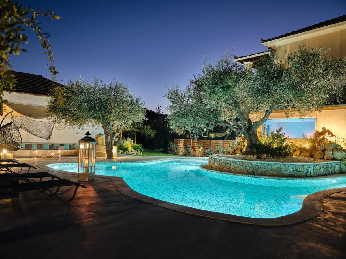 Villa Castelletto Heated Pool Jacuzzi Κυψέλη Εξωτερικό φωτογραφία